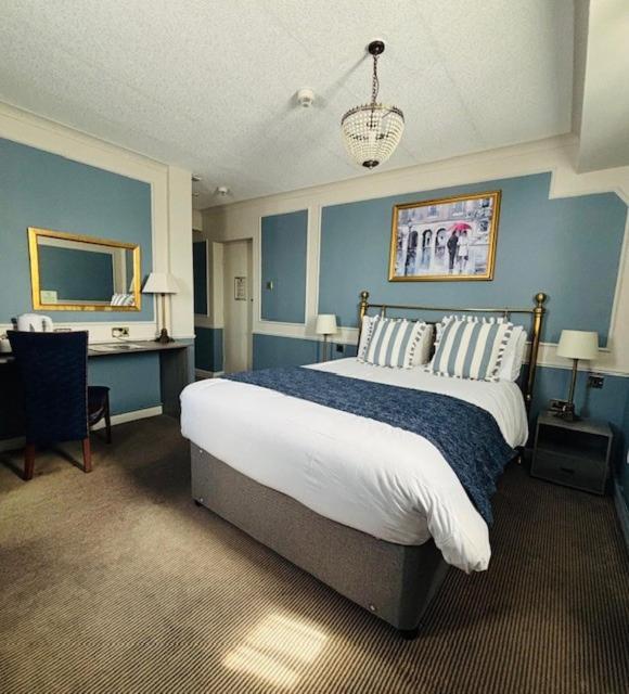 The By Greene King Inn